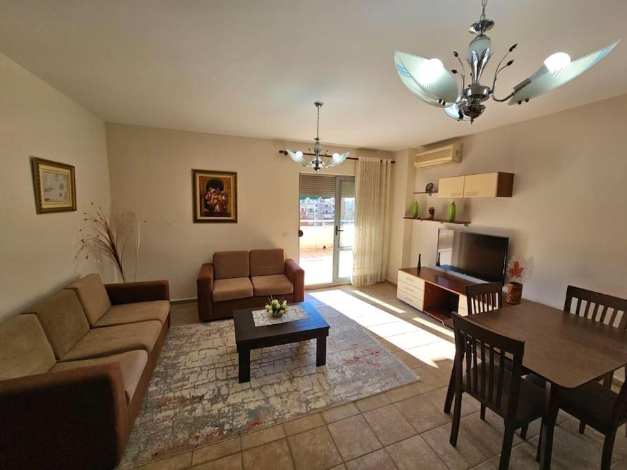 Central Apartment Tirana Eksteriør billede